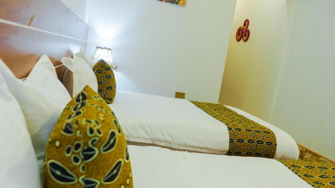 Hotel Ambrosia Heights Entebbe Exterior foto