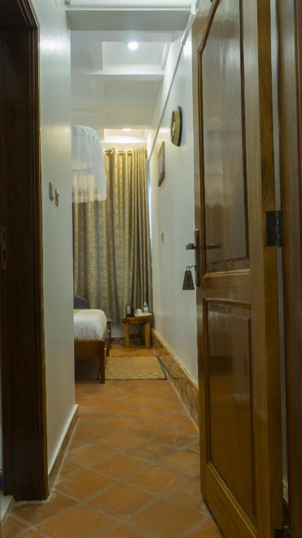 Hotel Ambrosia Heights Entebbe Exterior foto